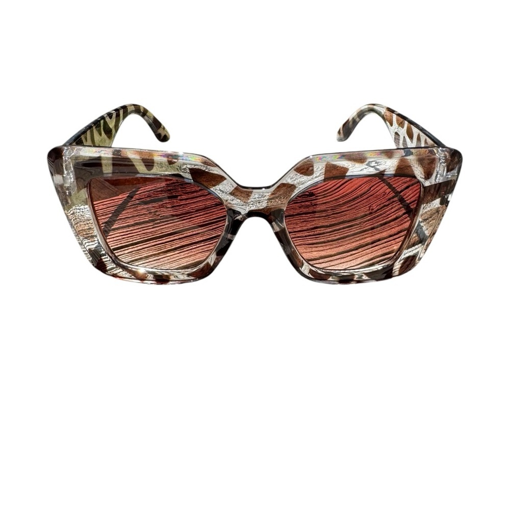 Stylish Women's Sunglasses with Animal Print Frame